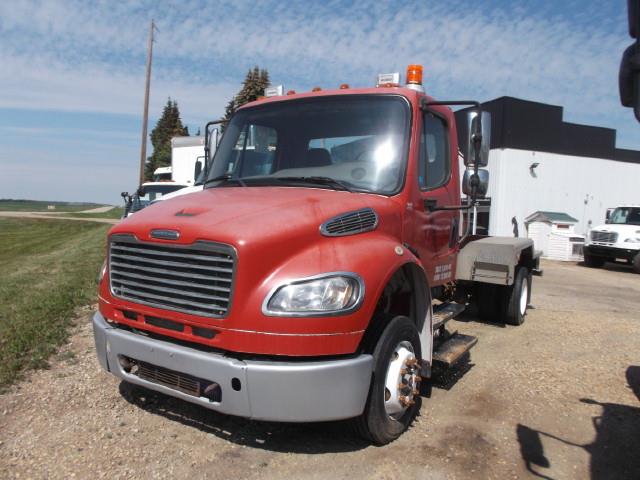 2010 FREIGHTLINER M2 LOW PRO S/A CAB & CHASSIS
